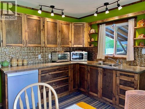 435 Webber Road, Clearwater, BC - Indoor Photo Showing Kitchen With Double Sink