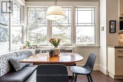 Banquette Seating In Kitchen - 