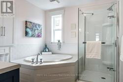 Tub / Shower In 4 Piece Bath - 