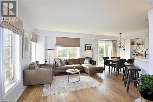 39 Panabaker Drive Unit# 7, Ancaster, ON - Indoor Photo Showing Living Room