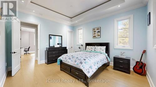 1200 Conservation Road, Milton, ON - Indoor Photo Showing Bedroom