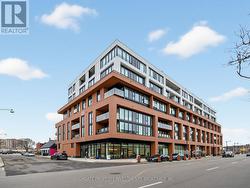 320 - 2720 DUNDAS STREET W Toronto, ON M6P 0C3