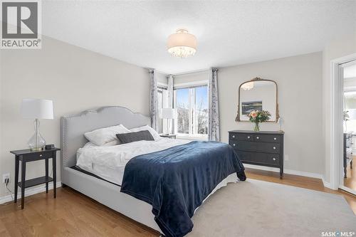 1022 Hurley Way, Saskatoon, SK - Indoor Photo Showing Bedroom