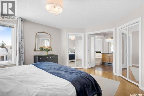 1022 Hurley Way, Saskatoon, SK - Indoor Photo Showing Bedroom