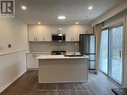 86 PLEASANT AVENUE Toronto, ON M2M 1L9