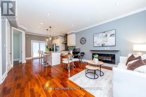 226 RITSON ROAD S  Oshawa, ON L1H 5H7