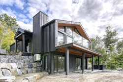 565 Ch. du Refuge  Lac-Supérieur, QC J0T 1P0