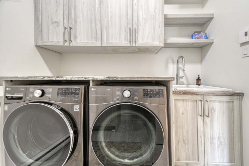 Salle de lavage - 565 Ch. Du Refuge, Lac-Supérieur, QC - Indoor Photo Showing Laundry Room