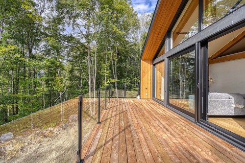Terrasse - 565 Ch. Du Refuge, Lac-Supérieur, QC - Outdoor With Exterior
