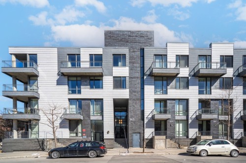 Façade - 208-363 Rue St-Hubert, Montréal (Ville-Marie), QC - Outdoor With Balcony With Facade