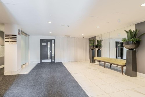 Entrée extérieure - 208-363 Rue St-Hubert, Montréal (Ville-Marie), QC - Indoor Photo Showing Other Room