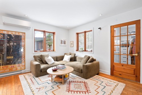 Autre - 225 Ch. Laurent, Saint-Adolphe-D'Howard, QC - Indoor Photo Showing Living Room With Fireplace