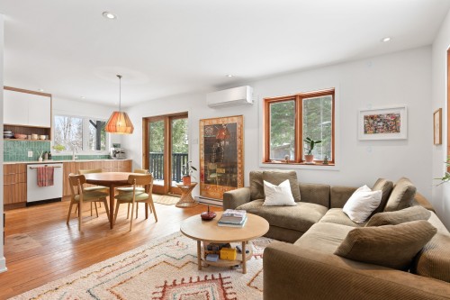 Autre - 225 Ch. Laurent, Saint-Adolphe-D'Howard, QC - Indoor Photo Showing Living Room
