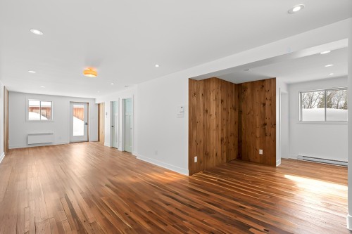 Autre - 225 Ch. Laurent, Saint-Adolphe-D'Howard, QC - Indoor Photo Showing Other Room