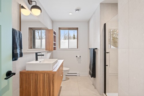 Autre - 225 Ch. Laurent, Saint-Adolphe-D'Howard, QC - Indoor