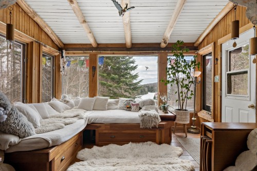 Autre - 225 Ch. Laurent, Saint-Adolphe-D'Howard, QC - Indoor Photo Showing Living Room