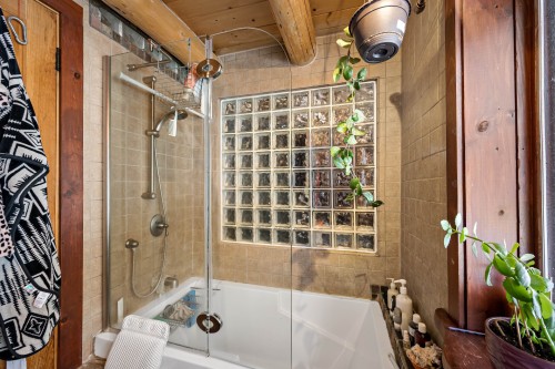 Autre - 225 Ch. Laurent, Saint-Adolphe-D'Howard, QC - Indoor Photo Showing Bathroom