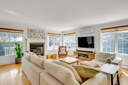 Salon - 167Z Ch. Louis-Dufour, Saint-Sauveur, QC - Indoor Photo Showing Living Room With Fireplace