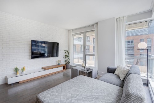 Salon - 605-1025 Rue De La Commune E., Montréal (Ville-Marie), QC - Indoor Photo Showing Living Room