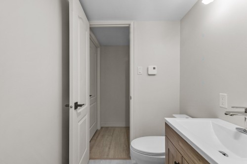 Salle de bains - 1 Rue Des Écureuils, Mercier, QC - Indoor Photo Showing Bathroom