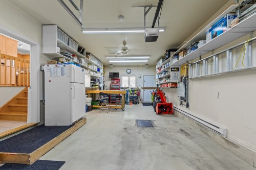 Garage - 457 Rue Du Mimosa, Saint-Amable, QC - Indoor Photo Showing Garage