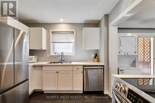 20 Mill Street, Markham, ON - Indoor Photo Showing Kitchen With Stainless Steel Kitchen With Double Sink