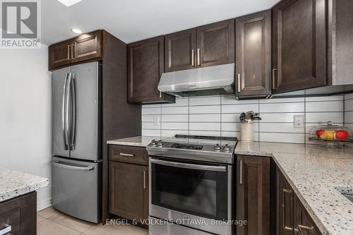 17 Hunterswood Crescent, Ottawa, ON - Indoor Photo Showing Kitchen
