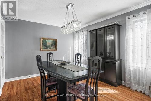 17 Hunterswood Crescent, Ottawa, ON - Indoor Photo Showing Dining Room