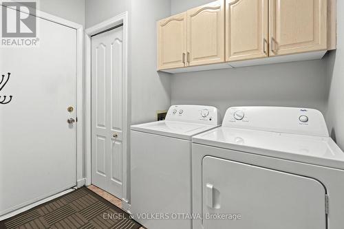 17 Hunterswood Crescent, Ottawa, ON - Indoor Photo Showing Laundry Room