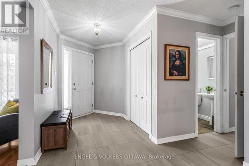 17 Hunterswood Crescent, Ottawa, ON - Indoor Photo Showing Other Room