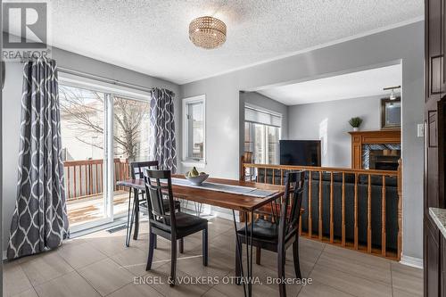 17 Hunterswood Crescent, Ottawa, ON - Indoor Photo Showing Dining Room