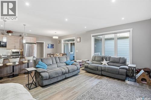4202 Green Olive Way E, Regina, SK - Indoor Photo Showing Living Room