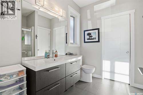 4202 Green Olive Way E, Regina, SK - Indoor Photo Showing Bathroom