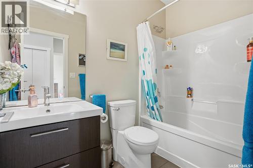 4202 Green Olive Way E, Regina, SK - Indoor Photo Showing Bathroom