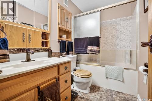 80 Bluebell Crescent, Moose Jaw, SK - Indoor Photo Showing Bathroom