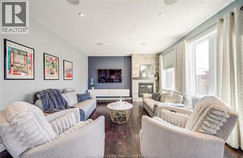 1380 Pascal Ave, Lakeshore, ON - Indoor Photo Showing Living Room With Fireplace