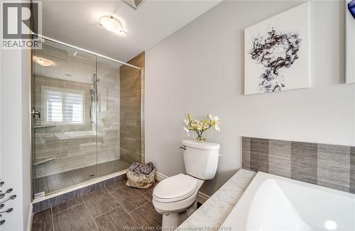 1380 Pascal Ave, Lakeshore, ON - Indoor Photo Showing Bathroom