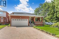 51 SEATON PLACE Drive Stoney Creek, ON L8E 3E4