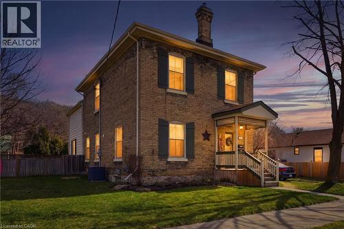 9 Willow Street, Paris, ON - Outdoor
