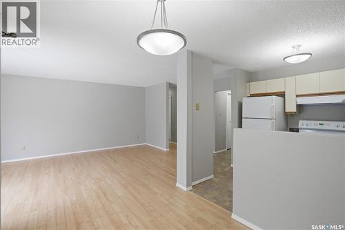 102 503 Tait Crescent, Saskatoon, SK - Indoor Photo Showing Kitchen