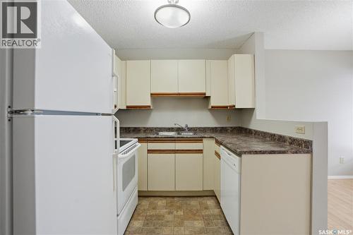 102 503 Tait Crescent, Saskatoon, SK - Indoor Photo Showing Kitchen