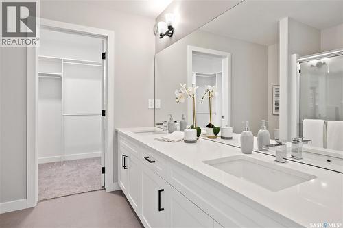 10 Vancouver Crescent, Pilot Butte, SK - Indoor Photo Showing Bathroom
