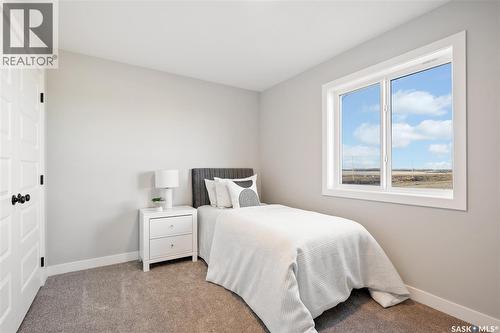 10 Vancouver Crescent, Pilot Butte, SK - Indoor Photo Showing Bedroom