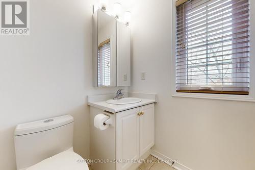 1591 Woodhenge Way, Mississauga, ON - Indoor Photo Showing Bathroom