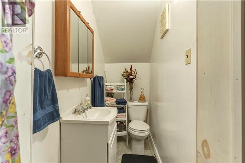 9 Second Avenue, Levack, ON - Indoor Photo Showing Bathroom