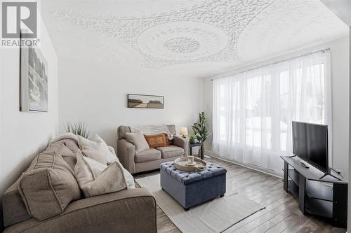 298 Hampton Rd, Sault Ste. Marie, ON - Indoor Photo Showing Living Room