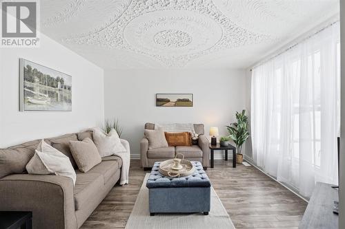 298 Hampton Rd, Sault Ste. Marie, ON - Indoor Photo Showing Living Room