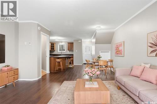 210 275 Pringle Lane, Saskatoon, SK - Indoor Photo Showing Living Room