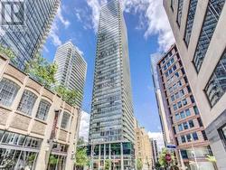 3706 - 38 GRENVILLE STREET Toronto, ON M4Y 1A9