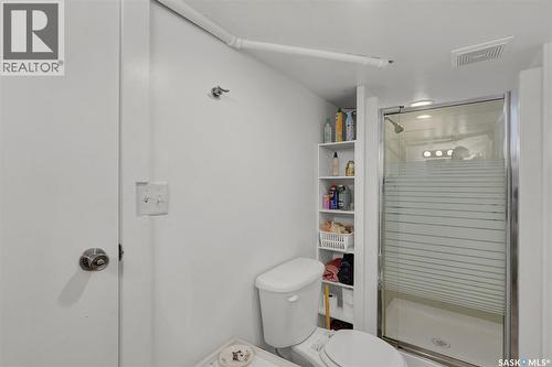 3230 13Th Avenue, Regina, SK - Indoor Photo Showing Bathroom